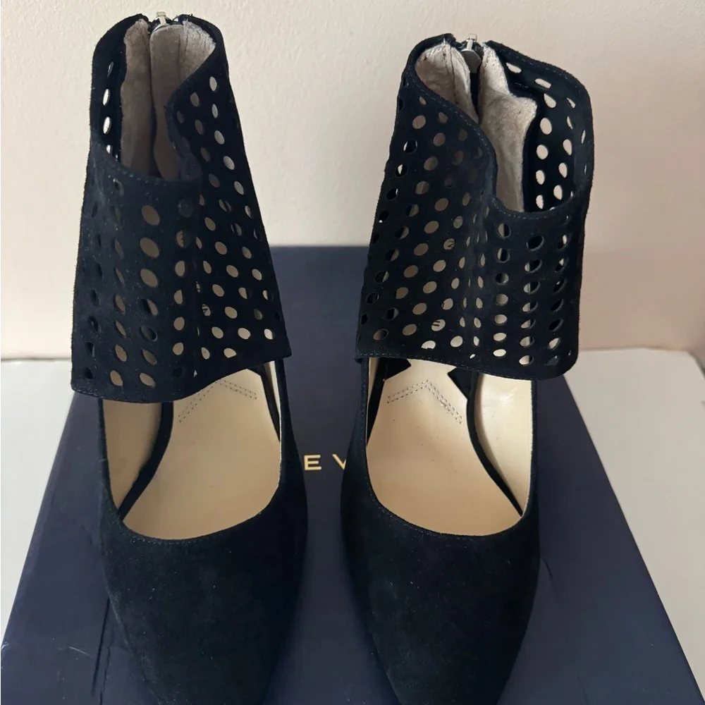 Adrienne Vittadini Nobbe Black Suede Heels with zipper. Size: 7.5